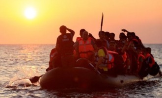 Γαλλίδα επίτιμη πρόξενος στην Τουρκία πουλούσε βάρκες σε πρόσφυγες