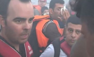 Βίντεο δείχνει πώς γίνεται η μεταφορά προσφύγων από την Τουρκία στην Ελλάδα