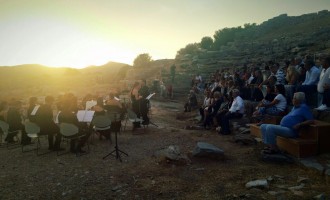 Επαναλειτούργησε το αρχαιότερο σωζόμενο Ελληνικό Θέατρο – Τι δήλωσε η Δούρου