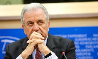 Αβραμόπουλος: Η Κομισιόν στηρίζει Ελλάδα και Ιταλία