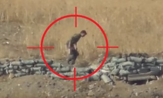 Αρμένιος ελεύθερος σκοπευτής σκοτώνει Αζέρους στρατιώτες και το γράφει σε βίντεο