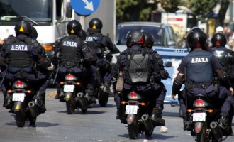 Ο Νίκος Τόσκας κατάργησε την Ομάδα Δέλτα της Αστυνομίας
