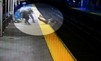 Τoν λήστεψαν και τον έριξαν στις γραμμές του τρένου! (βίντεο)