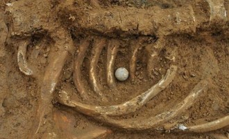 Ανακαλύφθηκε ανθρώπινος σκελετός σε πεζοδρόμιο στη Σητεία