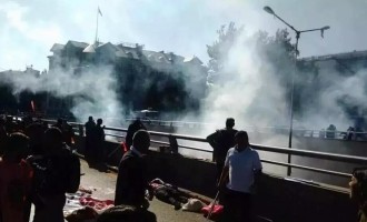 Άγκυρα: Τούρκοι αστυνομικοί χτύπησαν με δακρυγόνα πάνω από τα πτώματα!