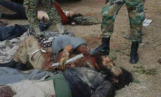 Σύροι πήραν τα κεφάλια τζιχαντιστών στο Χαλέπι (σκληρές φωτο)
