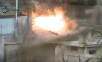 Τζιχαντιστές ανατινάζουν κυβερνητικό τεθωρακισμένο σε προάστιο της Δαμασκού (βίντεο)