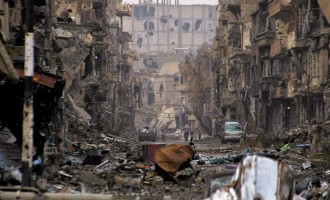 Το Ισλαμικό Κράτος σφίγγει τη “θηλιά” στην πολιορκημένη Ντέιρ Αλ Ζουρ