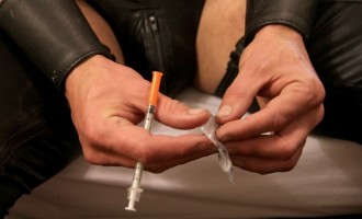 Chemsex: Πολυήμερα όργια με ναρκωτικά η νέα μόδα στη Βρετανία