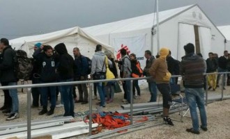 «Ασφυξία» στον καταυλισμό προσφύγων στην Ειδομένη
