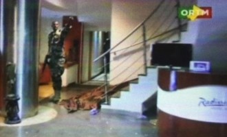Τζιχαντιστές μέλη της Αλ Κάιντα χτύπησαν το ξενοδοχείο στο Μάλι