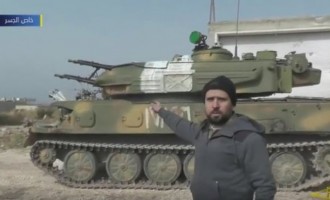 Τζιχαντιστές επιδεικνύουν τα τανκ που πήραν λάφυρα από τον στρατό της Συρίας (φωτο)