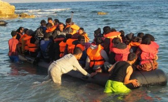 Financial Times: Σταματήστε να κατηγορείτε τους πρόσφυγες αν δεν γνωρίζετε