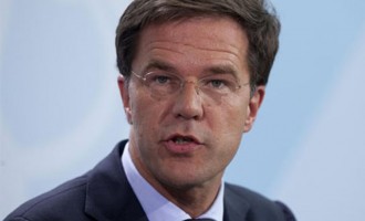 Oλλανδός πρωθυπουργός: Η Ελλάδα πρέπει να δεχθεί 100.000 πρόσφυγες