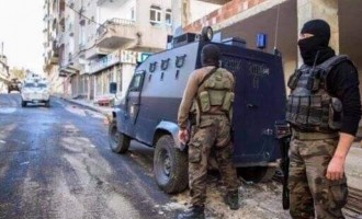 Ο τουρκικός στρατός καταδικάζει σε λιμοκτονία τους κατοίκους της πόλης Σιλβάν