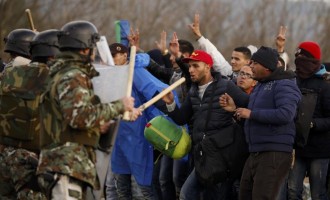 Επεισόδια στα σύνορα Ελλάδας – Σκοπίων: Μετανάστες ουρλιάζουν “Αλλαχού Ακμπάρ”!
