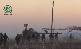 Τζιχαντιστές της Τζαΐς Αλ Φάτεχ κατέλαβαν βάση του στρατού της Συρίας (πολλά βίντεο)