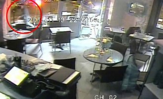 Βίντεο ντοκουμένο από τη στιγμή της επίθεσης σε εστιατόριο στο Παρίσι