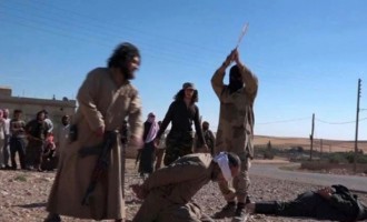 Το Ισλαμικό Κράτος αποκεφάλισε 10 τζιχαντιστές του που δείλιασαν στη μάχη