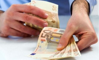 Ποιοί δικαιούνται 600 ευρώ επίδομα από τα ΚΕΠ έως την 31η Δεκεμβρίου