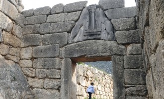 Η Αρχαιολογική Εταιρεία διαψεύδει την «ανακάλυψη του θρόνου του Αγαμέμνονα»