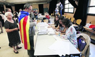 Ισπανία: Στις κάλπες οι ψηφοφόροι με το 40% να είναι αναποφάσιστοι