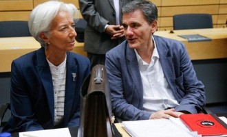 Ο Τσακαλώτος συνθηκολόγησε:  Αποδεκτό το ΔΝΤ στο ελληνικό πρόγραμμα