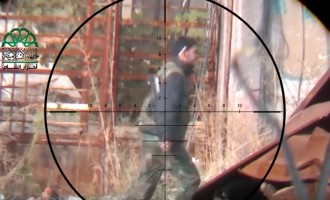 Βίντεο ΣΟΚ! Τζιχαντιστής ελεύθερος σκοπευτής σκοτώνει στρατιώτη