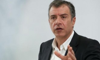 Θεοδωράκης: Ο Τσίπρας έχει αποφασίσει ότι θα ακολουθήσει τις εντολές