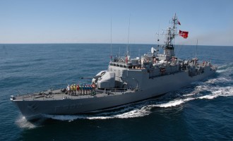 2+1 τουρκικά πολεμικά πλοία και ένα υποβρύχιο παριστάνουν τους… νταήδες στην κυπριακή ΑΟΖ