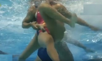 Υδατοσφαίριση Γυναικών: Δείτε τι συμβαίνει κάτω από το νερό και… σοκαριστείτε (βίντεο)