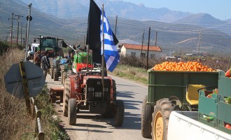 Οι αγρότες ανοιγοκλείνουν τα μπλόκα στην Πελλοπόννησο