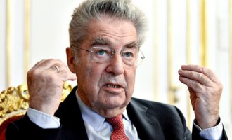 Τι λέει ο Πρόεδρος της Αυστρίας για τη χαοτική στάση της χώρας του στο προσφυγικό