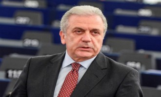 Αβραμόπουλος: Η Ε.Ε. έχει δέκα μέρες, αλλιώς η Σένγκεν καταρρέει