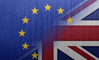 Μαζεύτηκαν πάνω από 3 εκατ. υπογραφές στη Βρετανία για ακύρωση του Brexit