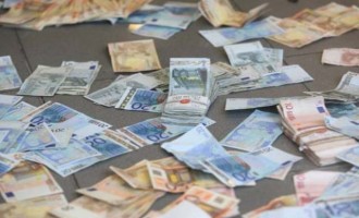 “Μακρυχέρης” εφοριακός άρπαξε 341.000 από το Ταμείο της ΔΟΥ Χολαργού