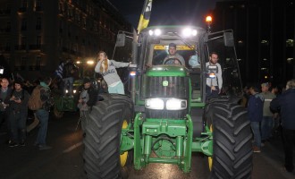 Αγροτικές κινητοποιήσεις: Αποκλεισμοί στην Εθνική – Συλλαλητήριο στην Agrotica