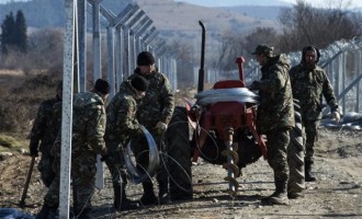 Σκόπια: Στήνουν δεύτερο φράκτη για τους μετανάστες στα σύνορα με την Ελλάδα