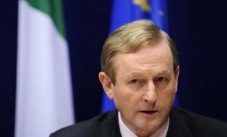 Εκλογές προκηρύσσει στην Ιρλανδία ο πρωθυπουργός Έντα Κένι