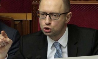 Ουκρανία: Η κυβέρνηση Γιατσένιουκ έχασε την πλειοψηφία στη Βουλή