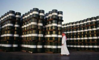 «Εκτινάχθηκε» η τιμή του πετρελαίου – Αυξάνεται ο κίνδυνος ύφεσης