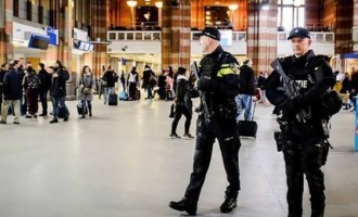 Πυροβολισμοί στον σιδηροδρομικό σταθμό του Άμστερνταμ