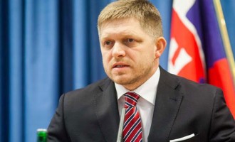 Ο σκληρός Φίκο ξανά πρωθυπουργός σε κυβέρνηση συνεργασίας στη Σλοβακία