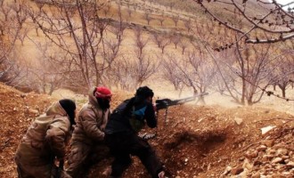 Τζιχαντιστές και τουρκόφιλοι δίνουν άγριες μάχες στα σύνορα Συρίας – Τουρκίας