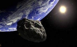 Δίδυμοι κομήτες θα περάσουν “ξυστά” από τη Γη τη Δευτέρα και την Τρίτη