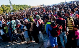 Frontex: 484.000 πρόσφυγες και μετανάστες πέρασαν από την Ελλάδα το 2015