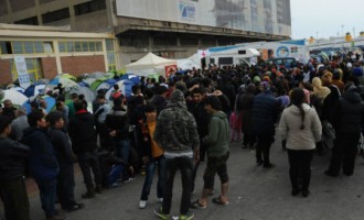Στους 5.350 ανέρχονται οι μετανάστες και πρόσφυγες στον Πειραιά