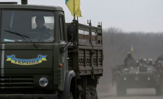 Το Κίεβο ετοιμάζεται κρυφά για κανονικό πόλεμο στην ανατολική Ουκρανία