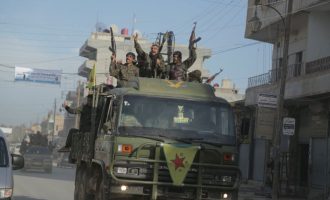 Οι Κούρδοι διώχνουν τα στρατεύματα του Άσαντ από τα βόρεια
