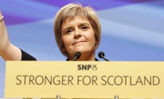 Η Σκωτία απειλεί με δημοψήφισμα για ανεξαρτησία αν γίνει Brexit